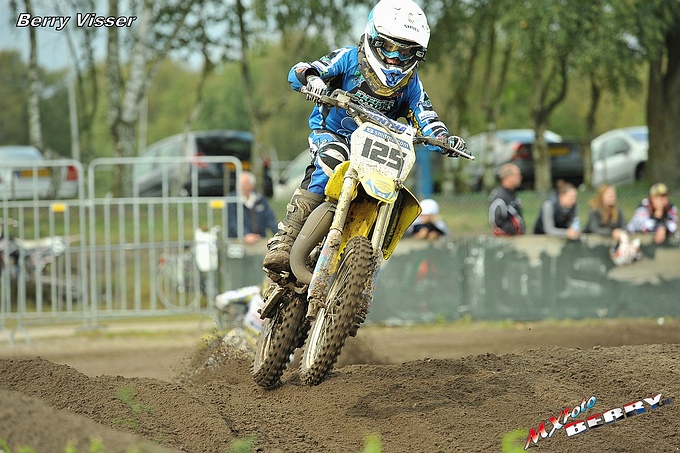 Harrie Basten bij MAC Lierop aan de Start tijdens de Clubmotocross op 6 november