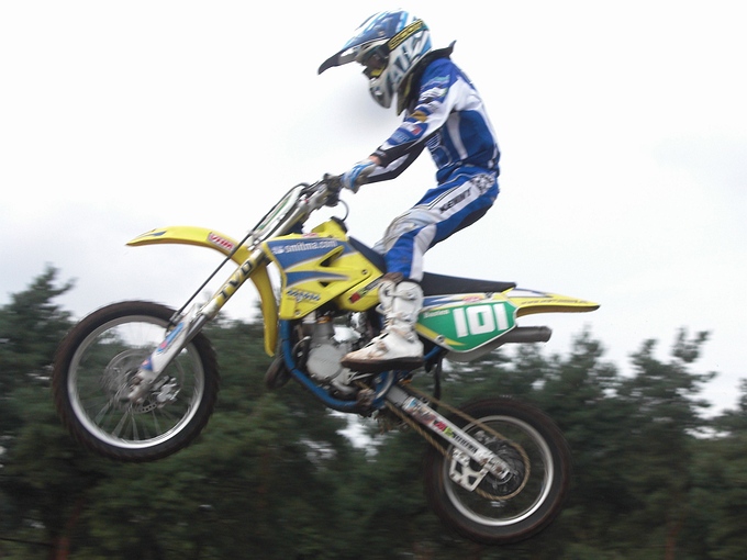 Harrie Basten aan de start tijdens ONK Motocross in Oldebroek