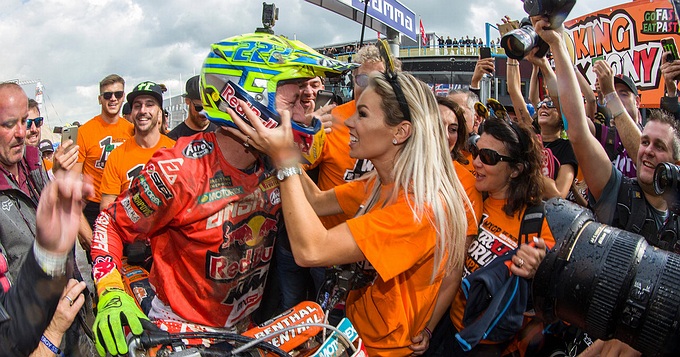 Cairoli pakt zijn negende Wereldtitel in Assen