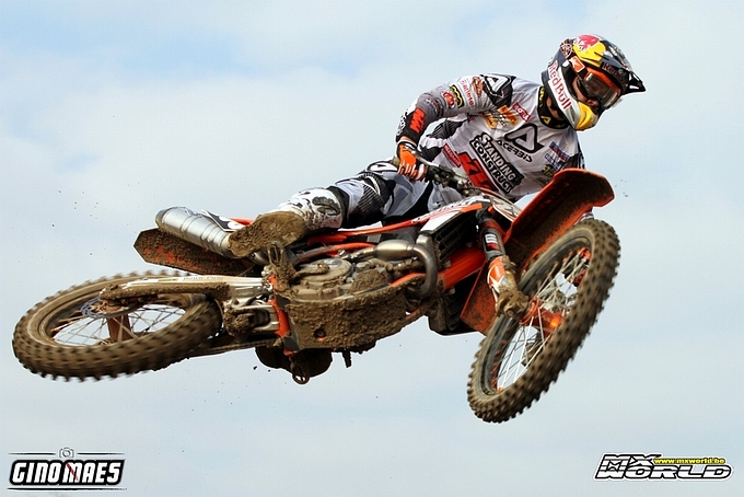 Opening Internationaal Motocross seizoen 2013 Snelstarter Romain Febvre moest halfweg race Glenn Coldenhoff laten passeren