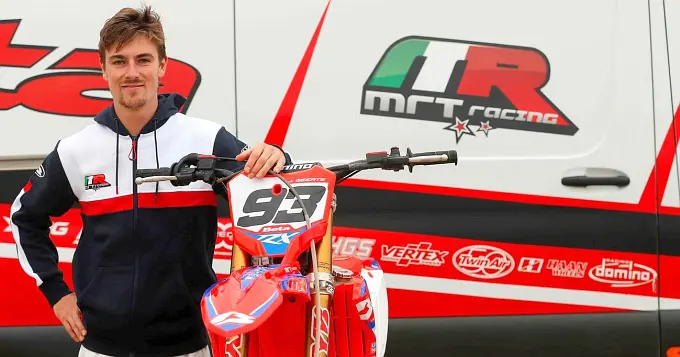 Jago Geerts bij de 500cc klasse in Lierop aan de start