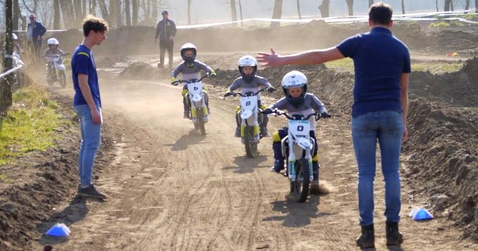 KTM demo elektrische motoren voor kinderen tot 10 jaar