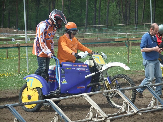 Classic zijspancross en renie oud-Zijspancrossers in Lierop zeer geslaagd!