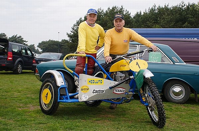 Classic zijspancross en renie oud-Zijspancrossers in Lierop zeer geslaagd!