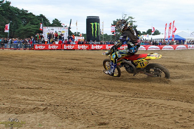 Steve Ramon heeft in het BK motorcross de Grote Prijs van Balen gewonnen