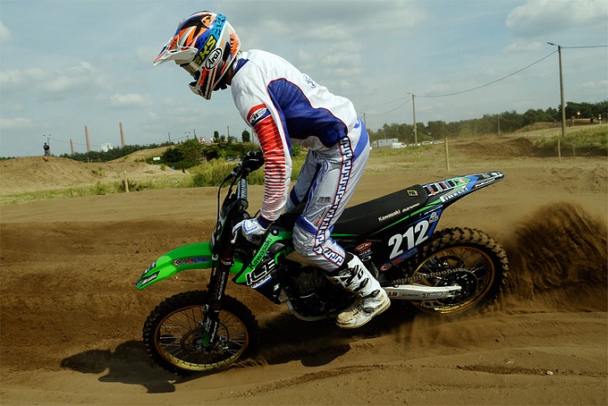 Erbinspictjers - Marc de Reuver aan het werk op het zand in Lommel