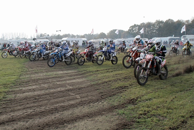 De Start van de MX2 Hobbyklasse in Lierop