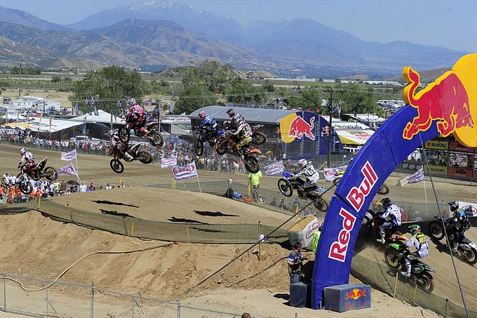 MX2 start op Amerikaans circuit te Glen Helen California